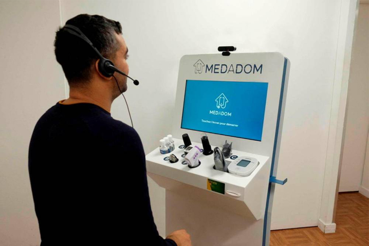 UNE CABINE DE TÉLÉ-CONSULTATION MÉDICALE EN PAYS HOUDANAIS